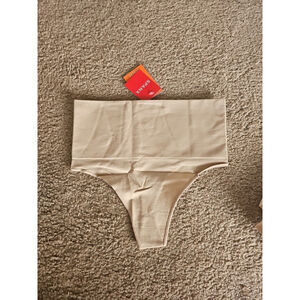 SPANX Everyday Shaping Thong Core Control Shapewear Underwear Size Medium Nude